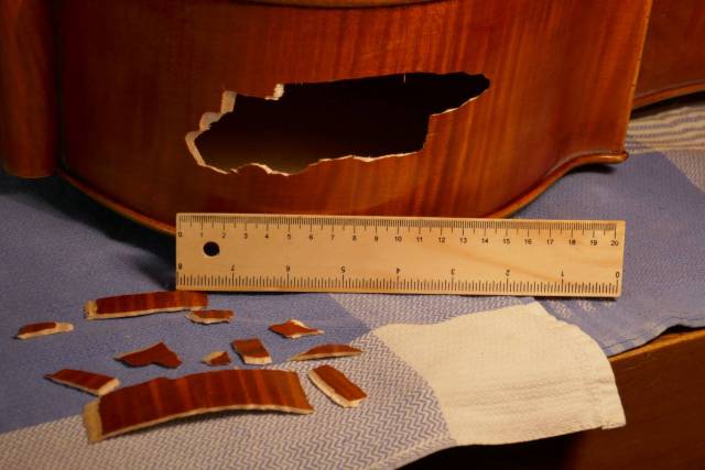 Reparatur einer Oberzarge (Cello)
